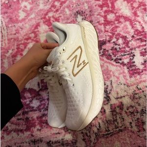 New Balance Womens Fresh Foam shoes